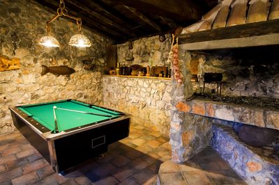 Spacious Seaside Holiday House with Pool, Outdoor Jacuzzi, Sauna, and Tavern, Riviera Zadar