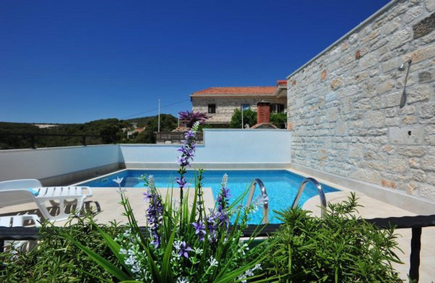 Astonishing Stone Villa With Pool On Island Brac