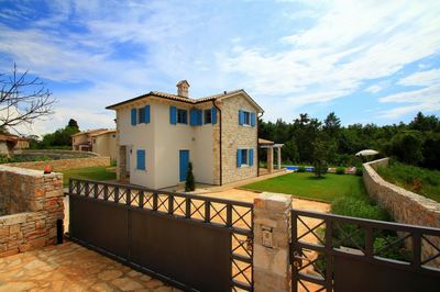 Beautiful Holiday House with Pool, Sauna, and Amazing Terrace Istra 
