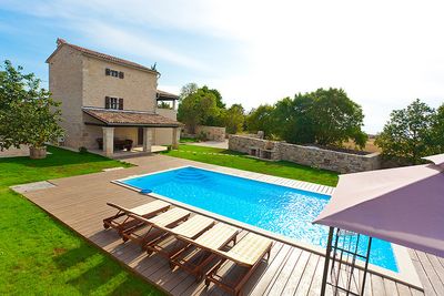Central Istria Traditional Villa with Swimming Pool and Beautiful Large Garden