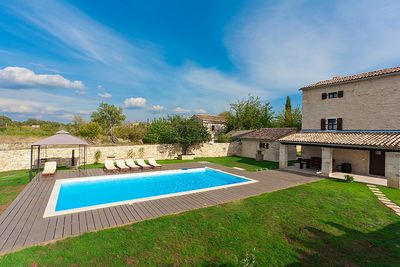 Central Istria Traditional Villa with Swimming Pool and Beautiful Large Garden