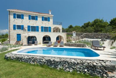 Fascinating Sea View Villa with Swimming Pool 