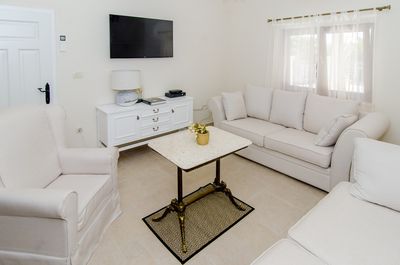 Romantic Orebic  Villa With Swimming Pool And Sauna