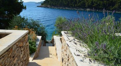 Extraordinary Seafront Villa With Pool And Garden On Island Solta