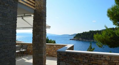 Extraordinary Seafront Villa With Pool And Garden On Island Solta