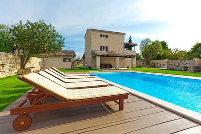 Central Istria Traditional Villa with Swimming Pool and Beautiful Large Garden