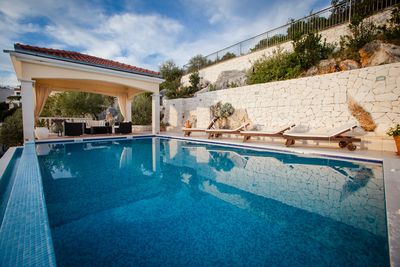 Beautiful Three Bedroom House with Swimming Pool near Trogir