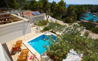 Three Bedroom Villa with Pool in Duboka Bay near Milna Brac