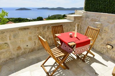 2 Bedroom Holiday House with Sea View Terrace and Jacuzzi 