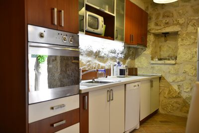 2 Bedroom Holiday House with Sea View Terrace and Jacuzzi 