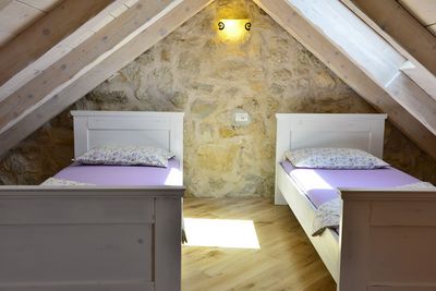 2 Bedroom Holiday House with Sea View Terrace and Jacuzzi 