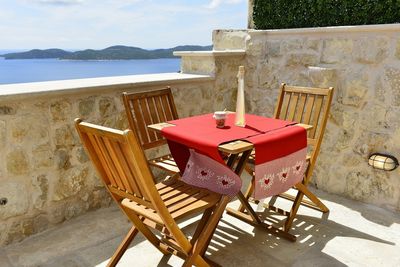 2 Bedroom Holiday House with Sea View Terrace and Jacuzzi 
