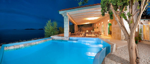 Luxury Villa with Private Beach, Swimming Pool and Large Yard in Orebic