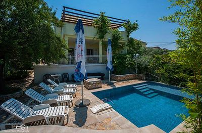 Sutivan Holiday Home With Pool, Island Brac