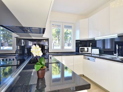 Luxury Modern Villa with Pool and Roof Terrace, Island Ciovo