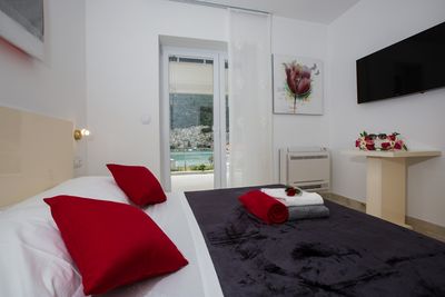 Seaside Villa with Pool and Built in Jacuzzi in Dubrovnik Area
