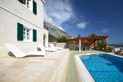 Luxuriously Equipped Villa with Heated Pool and Jacuzzi Makarska