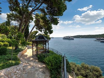 Spectacular Seafront Exclusive Villa Dubrovnik
