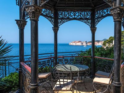 Spectacular Seafront Exclusive Villa Dubrovnik