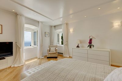 Spectacular Seafront Exclusive Villa Dubrovnik