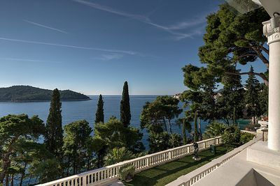 Spectacular Seafront Exclusive Villa Dubrovnik