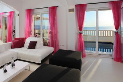 Luxury Beachfront Villa with Pool near Makarska