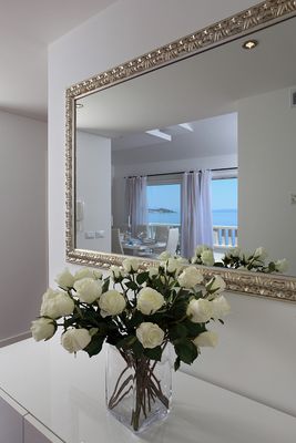 Luxury Beachfront Villa with Pool near Makarska