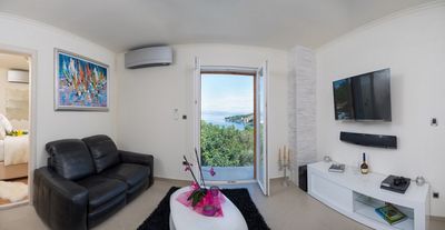 Modern Sea View Island Villa with Outdoor Jacuzzi