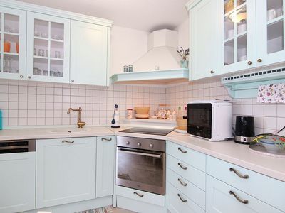 Romantic Holiday House with Pool in Kastel Sucurac near Split