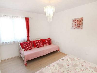 Romantic Holiday House with Pool in Kastel Sucurac near Split