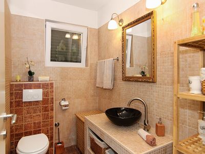 Romantic Holiday House with Pool in Kastel Sucurac near Split