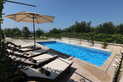 Romantic Holiday House with Pool in Kastel Sucurac near Split
