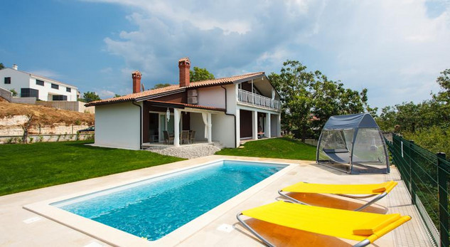 5 Bedroom Istrian Villa with Sea Water Swimming Pool