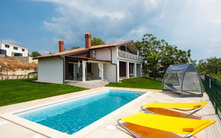 5 Bedroom Istrian Villa with Sea Water Swimming Pool