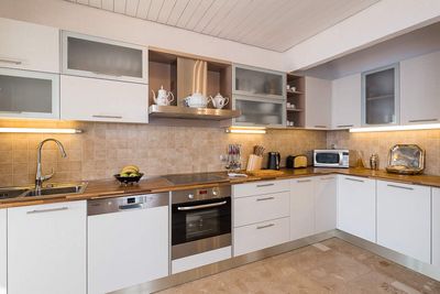 Luxury Beachfront Villa with Jacuzzi near Omis
