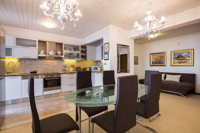 Luxury Beachfront Villa with Jacuzzi near Omis
