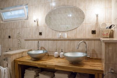 Luxury Beachfront Villa with Jacuzzi near Omis