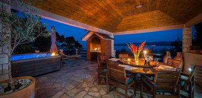 Luxury Beachfront Villa with Jacuzzi near Omis
