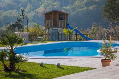 Spacious  Istrian Estate With Heated Pool, Garden, Walking Paths And Tree House