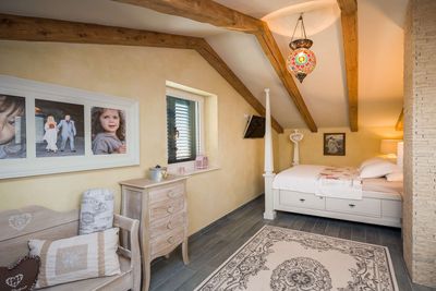 Spacious  Istrian Estate With Heated Pool, Garden, Walking Paths And Tree House