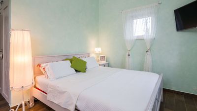 Spacious  Istrian Estate With Heated Pool, Garden, Walking Paths And Tree House