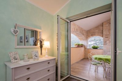 Spacious  Istrian Estate With Heated Pool, Garden, Walking Paths And Tree House