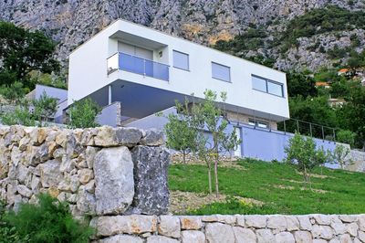 Modern Villa with Heated Infinity Pool and Impressive Panoramic Sea View