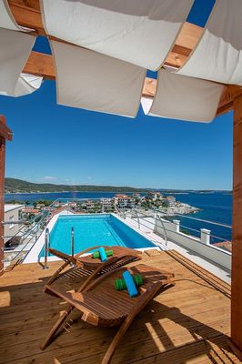 Seafront Holiday House with Pool Private Beach and Boat Mooring 
