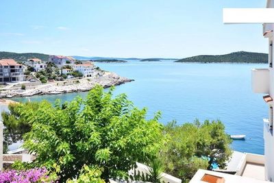 Seafront Holiday House with Pool Private Beach and Boat Mooring 
