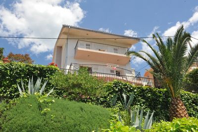 Modern Large Beach Holiday House Riviera Omis