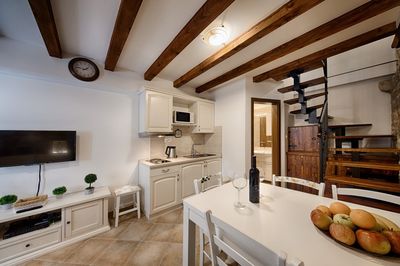 Stylish Komiza House Perfect for Family Vacations
