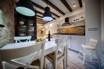 Stylish Komiza House Perfect for Family Vacations