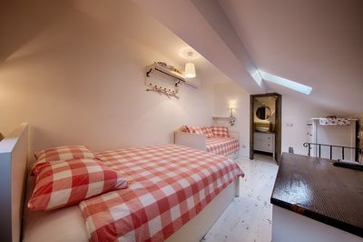 Stylish Komiza House Perfect for Family Vacations