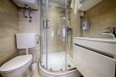 Stylish Komiza House Perfect for Family Vacations